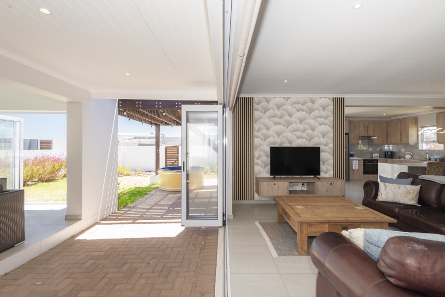 3 Bedroom Property for Sale in Langebaan North Western Cape